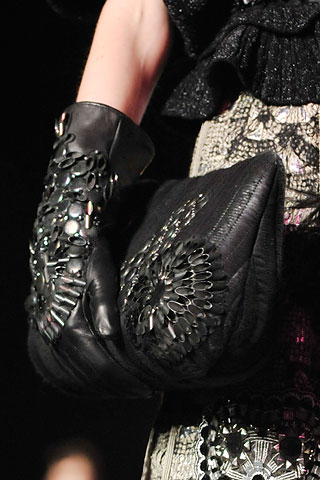 Christian Lacroix 是个细节狂10.jpg