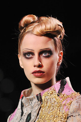 Christian Lacroix 是个细节狂14.jpg
