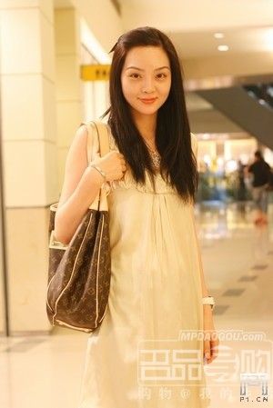 深圳街头 时尚清爽服饰1.jpg