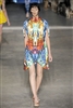 Alexander McQueen 09春夏女装发.jpg