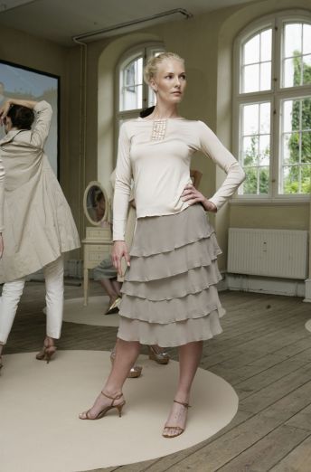 <em>elise</em> gug 09春夏<em>女装</em>13.jpg_图片_服装百事通