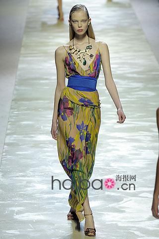 [Blumarine]09����Ůװ��Ľ�мӵĻ���ɫ��6.jpg