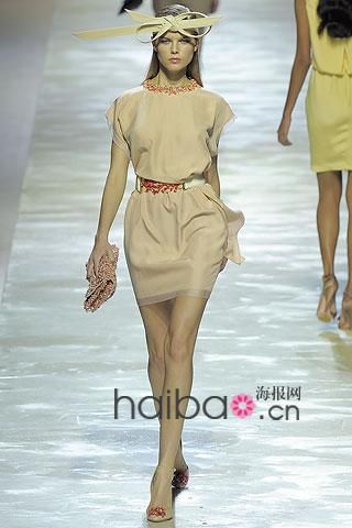 [Blumarine]09����Ůװ��Ľ�мӵĻ���ɫ��7.jpg