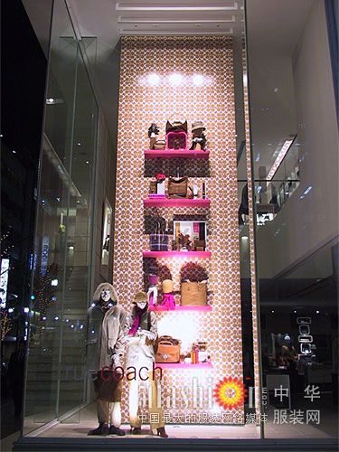 COACH专卖店橱窗设计(1)0.jpg