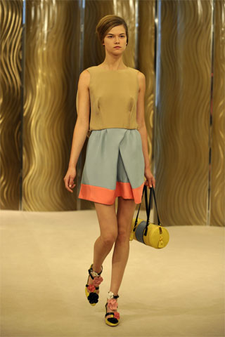 Prada2010年早春度假系列3.jpg