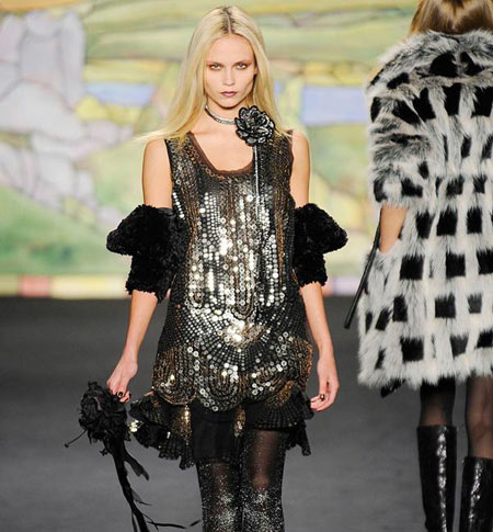 ������(Anna Sui)2010�ﶬŮװ�㳡0.jpg