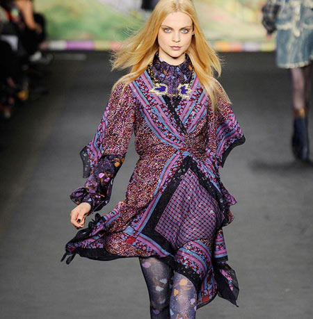 ������(Anna Sui)2010�ﶬŮװ�㳡4.jpg