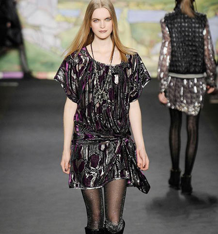 ������(Anna Sui)2010�ﶬŮװ�㳡12.jpg