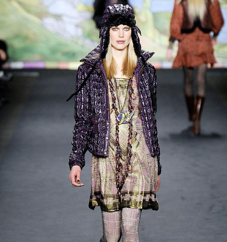 ������(Anna Sui)2010�ﶬŮװ�㳡15.jpg