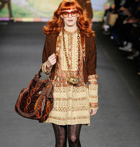 ������(Anna Sui)2010�ﶬŮװ�㳡18.jpg