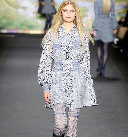 ������(Anna Sui)2010�ﶬŮװ�㳡23.jpg
