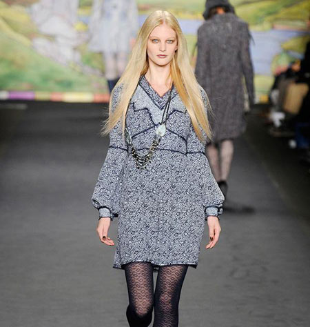������(Anna Sui)2010�ﶬŮװ�㳡24.jpg
