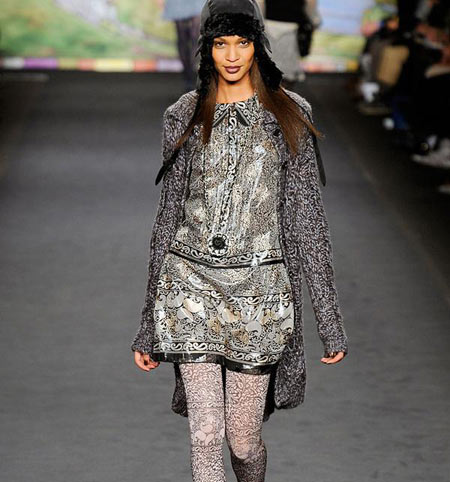 ������(Anna Sui)2010�ﶬŮװ�㳡25.jpg