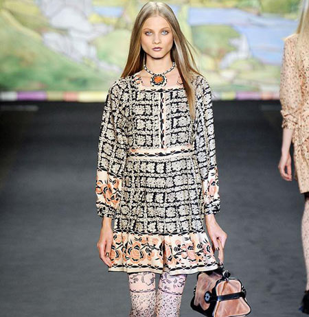 ������(Anna Sui)2010�ﶬŮװ�㳡30.jpg