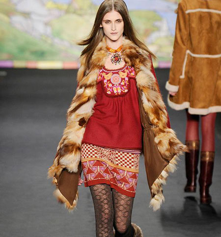 ������(Anna Sui)2010�ﶬŮװ�㳡32.jpg
