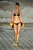 2011春夏Salinas女装发布6.jpg