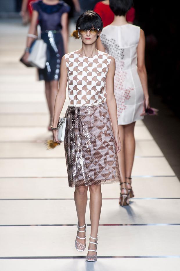 Fendi 2014春夏時(shí)裝秀34.jpg