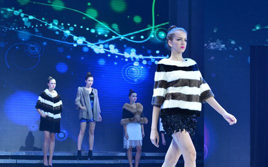 2013中国裘皮服装节如期在浙江余姚举行1.jpg