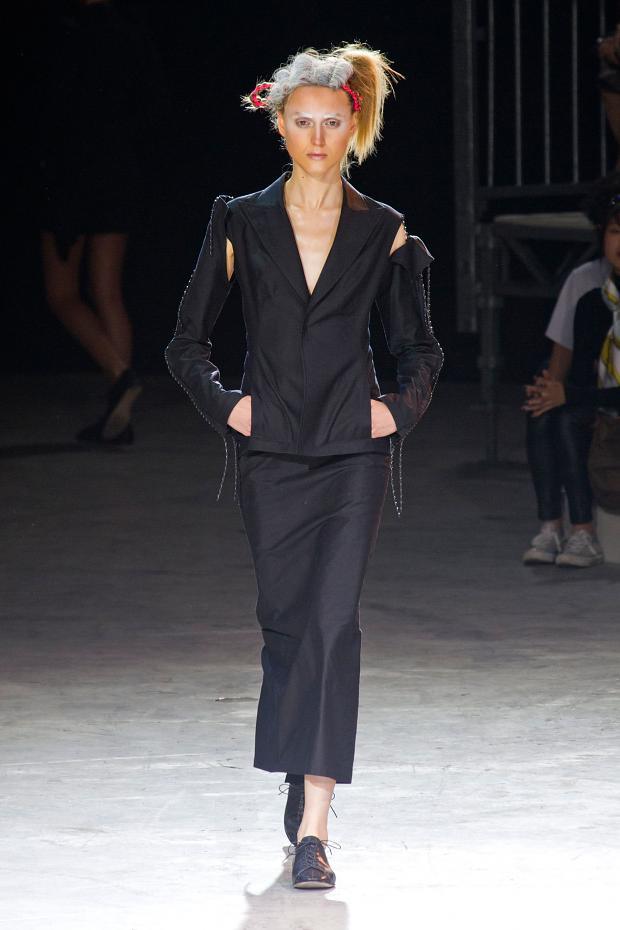 Yohji Yamamoto 2014春夏女裝秀1.jpg