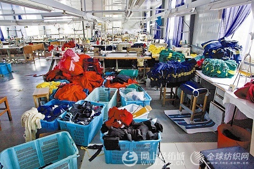 淮安纤维检验所：中学生校服合格率为80%0.jpg