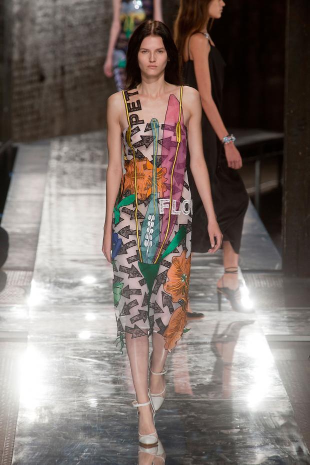 Christopher Kane 2014春夏RTW时装发布秀48.jpg