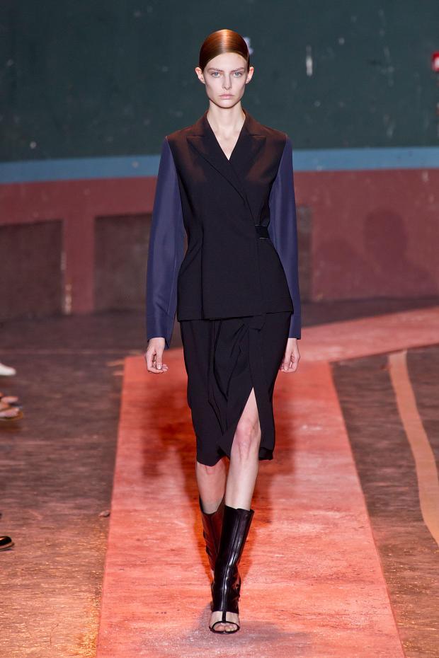 Cedric Charlier 2014春夏RTW時(shí)裝發(fā)布秀8.jpg