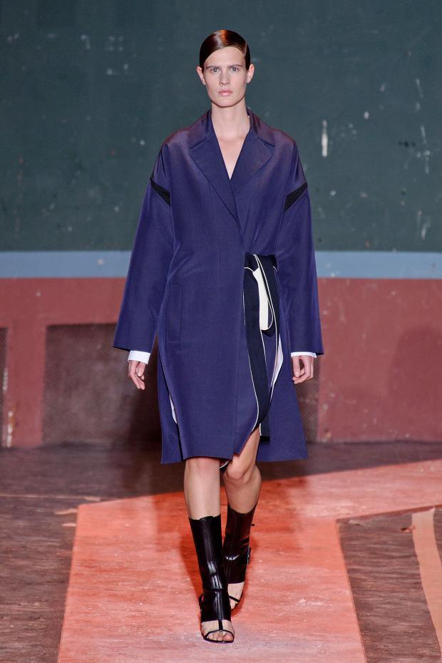 Cedric Charlier 2014春夏RTW時(shí)裝發(fā)布秀12.jpg