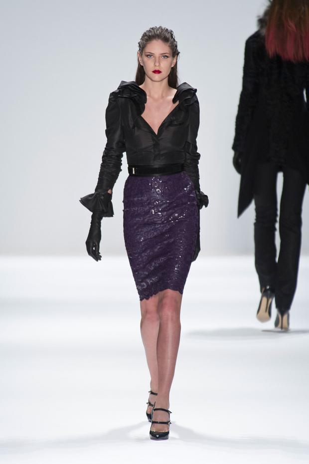 Carmen Marc Valvo 2013秋冬女装秀5.jpg