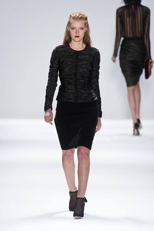 Carmen Marc Valvo 2013秋冬女装秀9.jpg