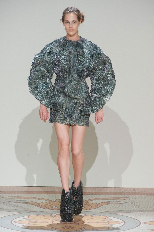 Iris Van Herpen 2013秋冬高级定制女装秀3.jpg