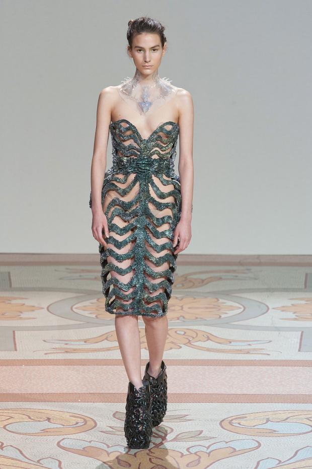 Iris Van Herpen 2013秋冬高级定制女装秀4.jpg