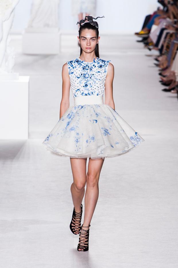 Giambattista Valli 2013秋冬CTR時(shí)裝發(fā)布秀13.jpg