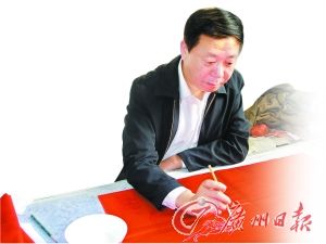 从舞台到银屏 双手裁尽“戏衣裳”2.jpg