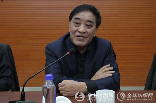 王天凯会长寄语服装行业：深化改革 稳中求进0.jpg
