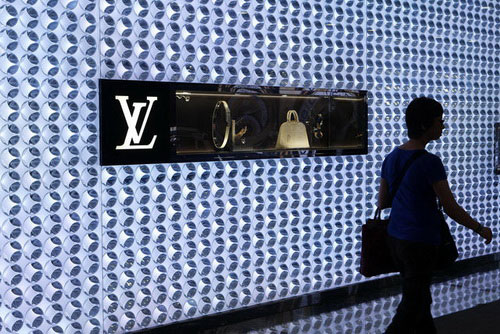 LVMH皮具销售仅增3% 全球奢侈品市场陷入恐慌期0.jpg