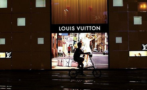 中国奢侈品市场今年将首现负增长 LV等业绩疲软0.jpg