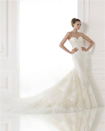 Pronovias服装品牌2015年度婚纱系列时尚型录1.jpg