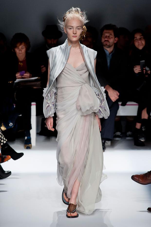 Schiaparelli 2014春季高級(jí)定制時(shí)裝發(fā)布秀4.jpg