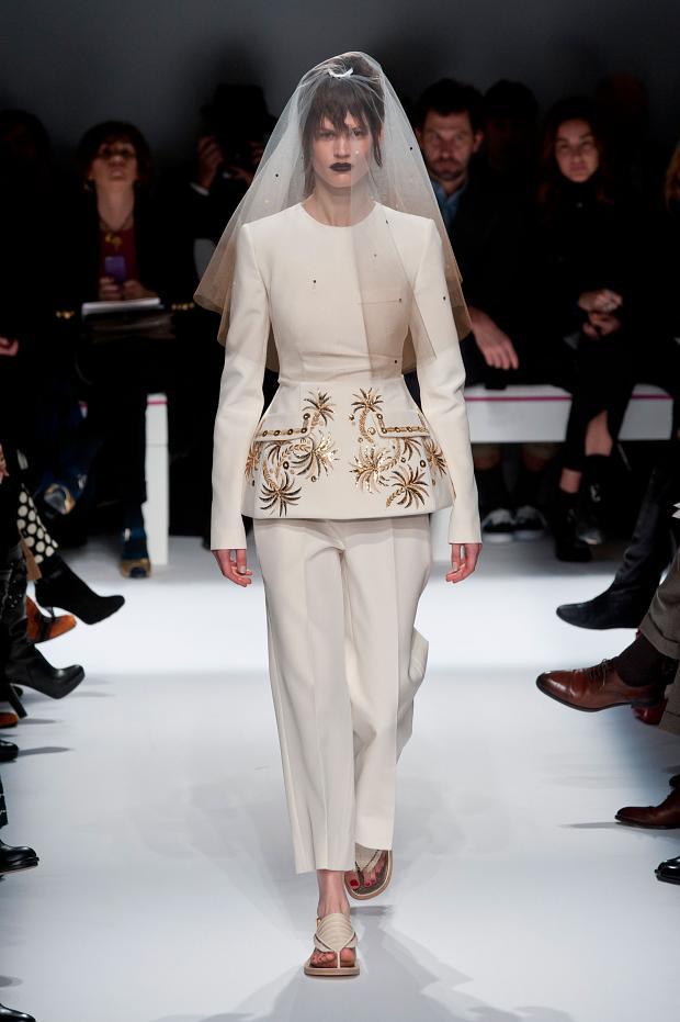 Schiaparelli 2014春季高級定制時裝發(fā)布秀20.jpg