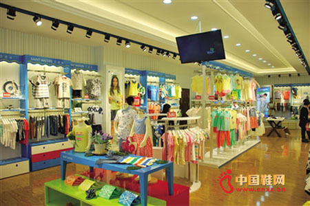 鞋服业绩不佳拖后腿：中小品牌商联手试水集成店0.jpg