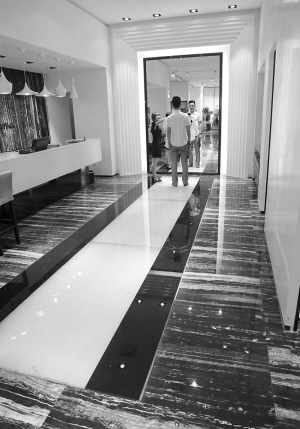 品牌鞋服“大店模式”波谷起锚1.jpg