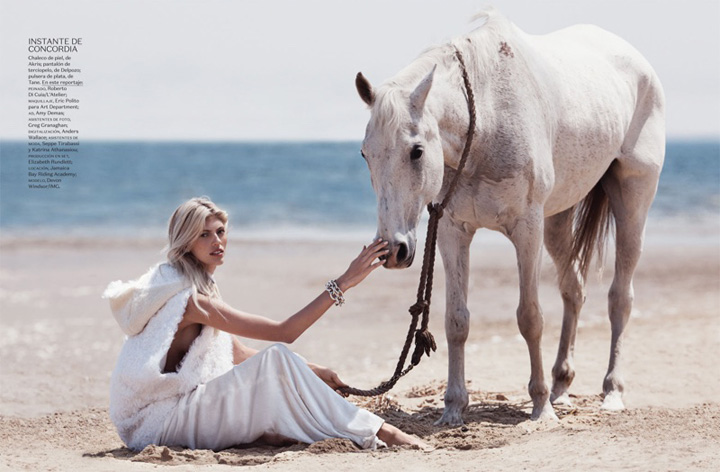 超模Devon Windsor演绎浪漫沙滩时尚大片0.jpg