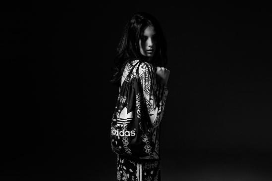 挑战黑白佩斯利花纹!adidas Originals推出2015春季女子新款2.jpg