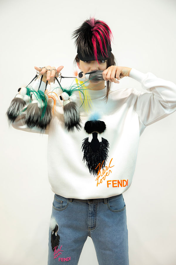 Fendi设计全新Karlito限量迷你系列广告大片1.jpg
