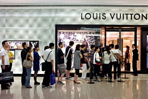 “跟风”和“大跃进”让中国奢侈品市场转向下坡路0.jpg
