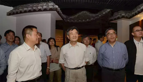 全国政协副主席罗富和考察红豆集团转型升级发展等情况0.jpg