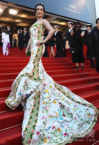 称霸Met Ball 范冰冰红毯十大最美瞬间2.jpg