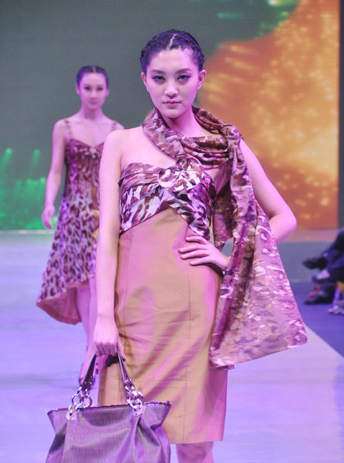 服装之美，心从未远离——CHIC工作小组走进浙江0.jpg