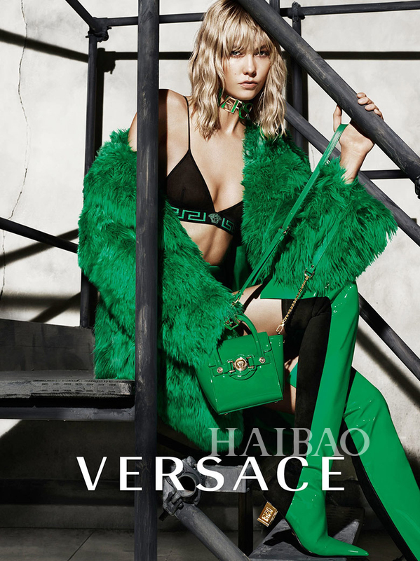 范思哲Versace 2015秋冬女裝廣告大片0.jpg