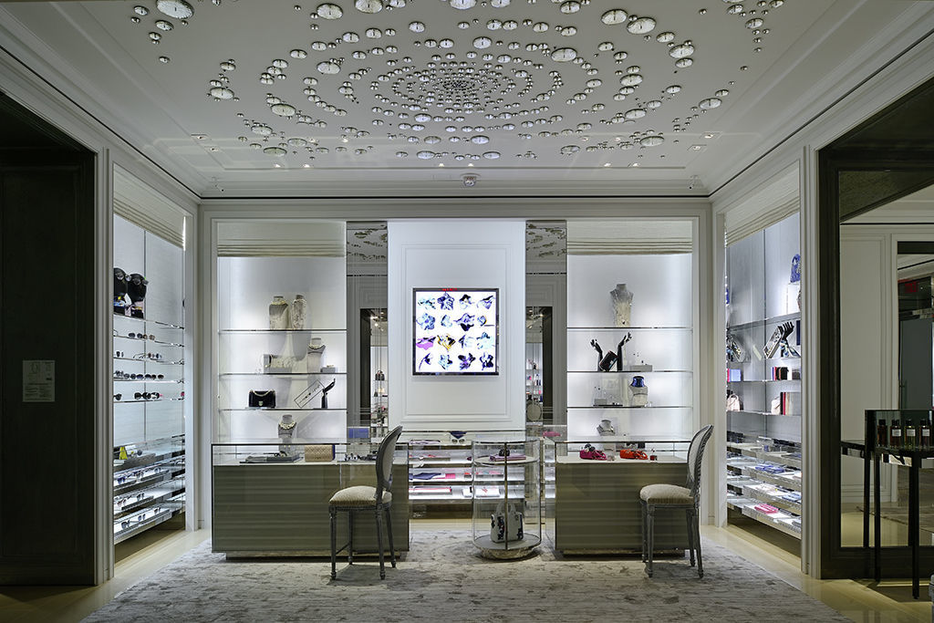 Dior在加拿大开设独立门店 中国人是重要客户0.jpg